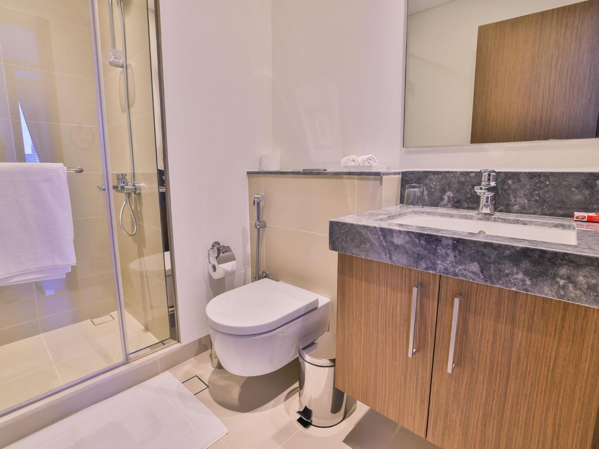 Luxurious Apartments Dubai Marina Views Pool Gym By Sojo Stay Extérieur photo