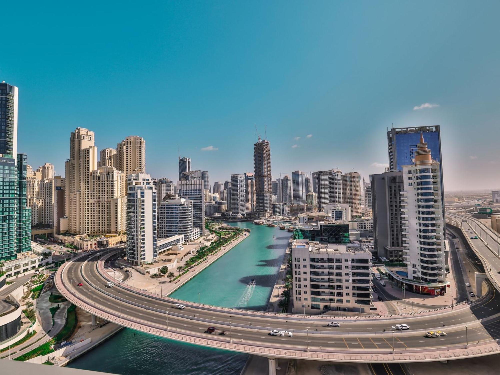 Luxurious Apartments Dubai Marina Views Pool Gym By Sojo Stay Extérieur photo