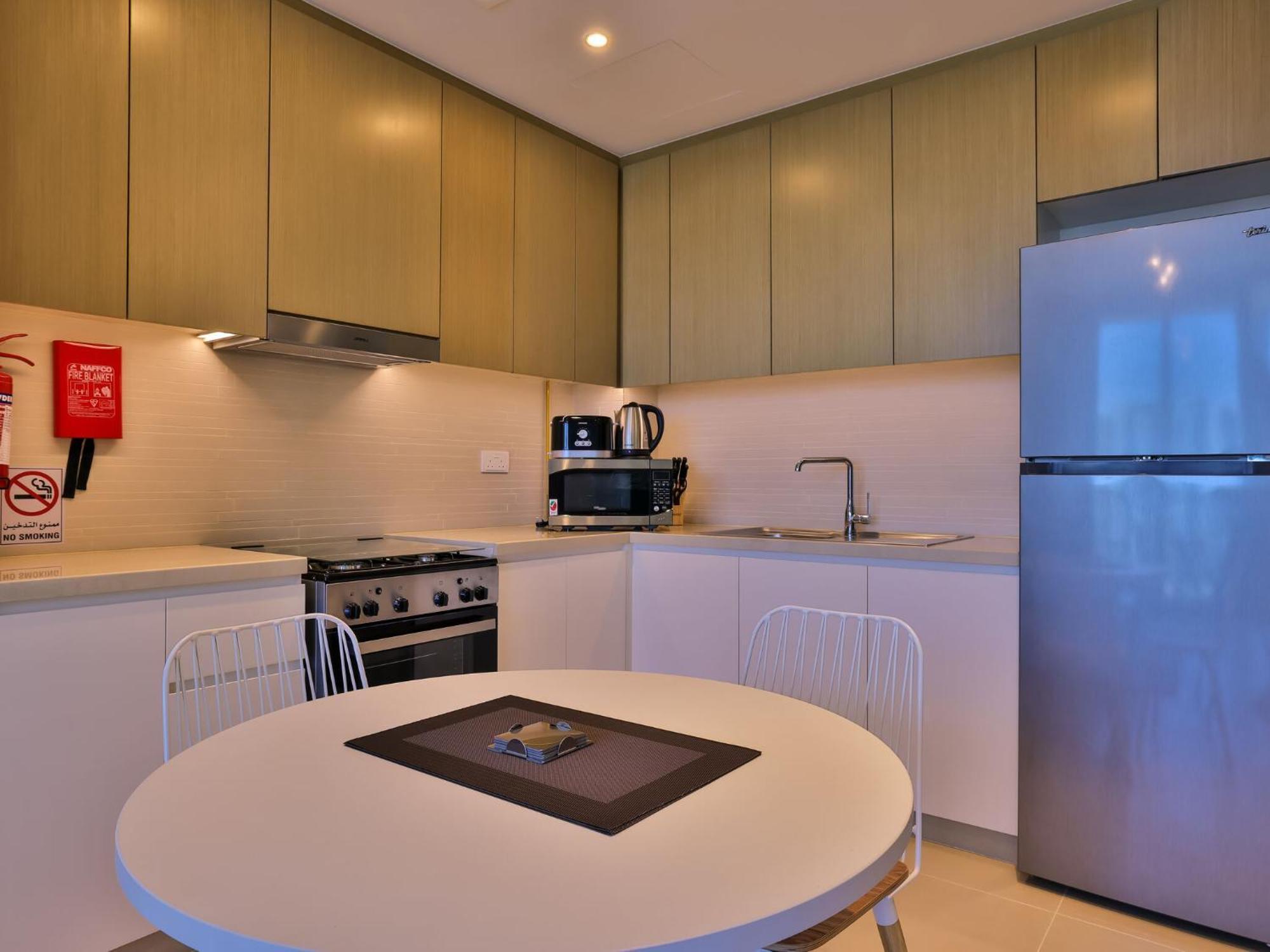 Luxurious Apartments Dubai Marina Views Pool Gym By Sojo Stay Extérieur photo
