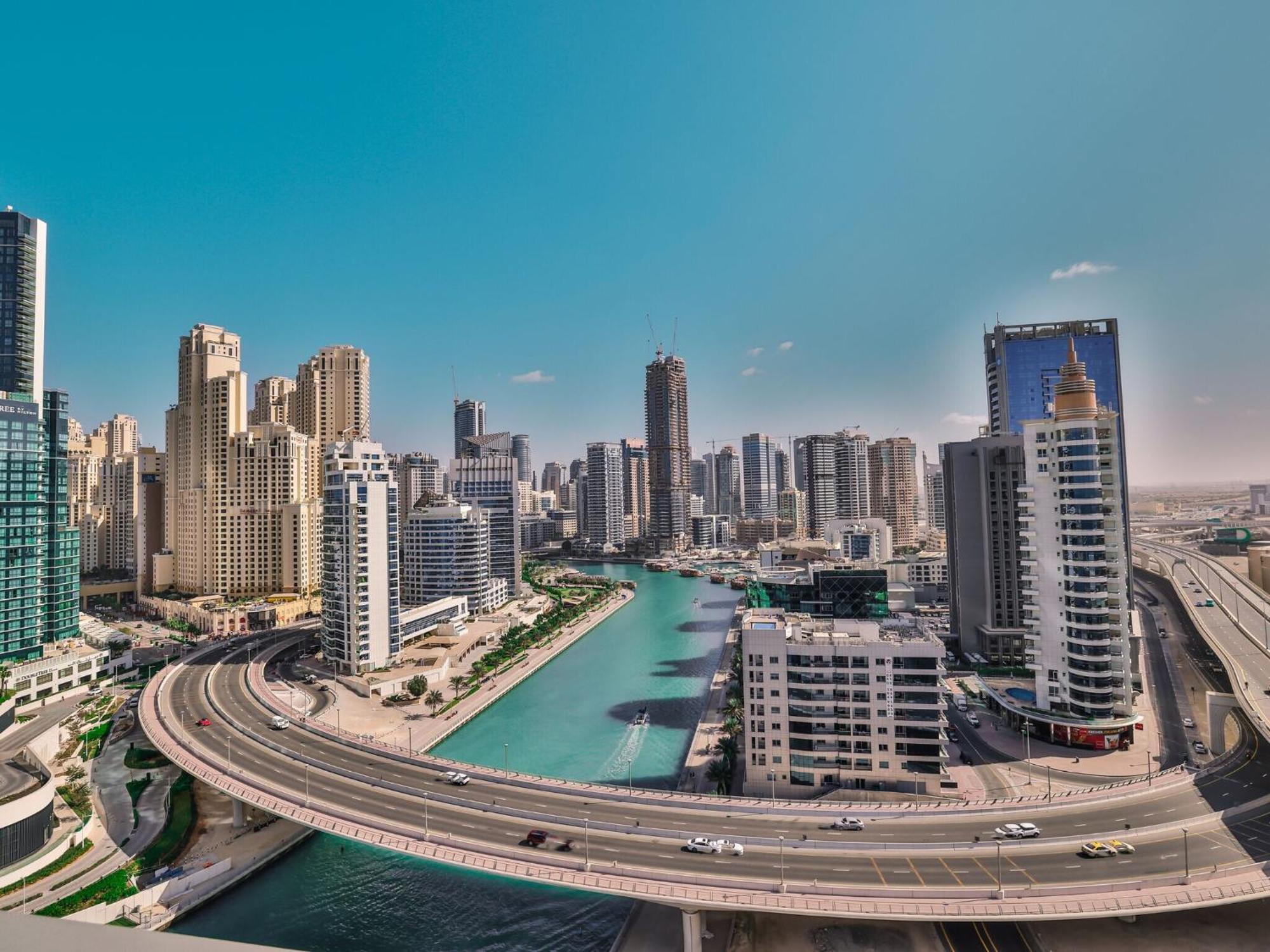 Luxurious Apartments Dubai Marina Views Pool Gym By Sojo Stay Extérieur photo