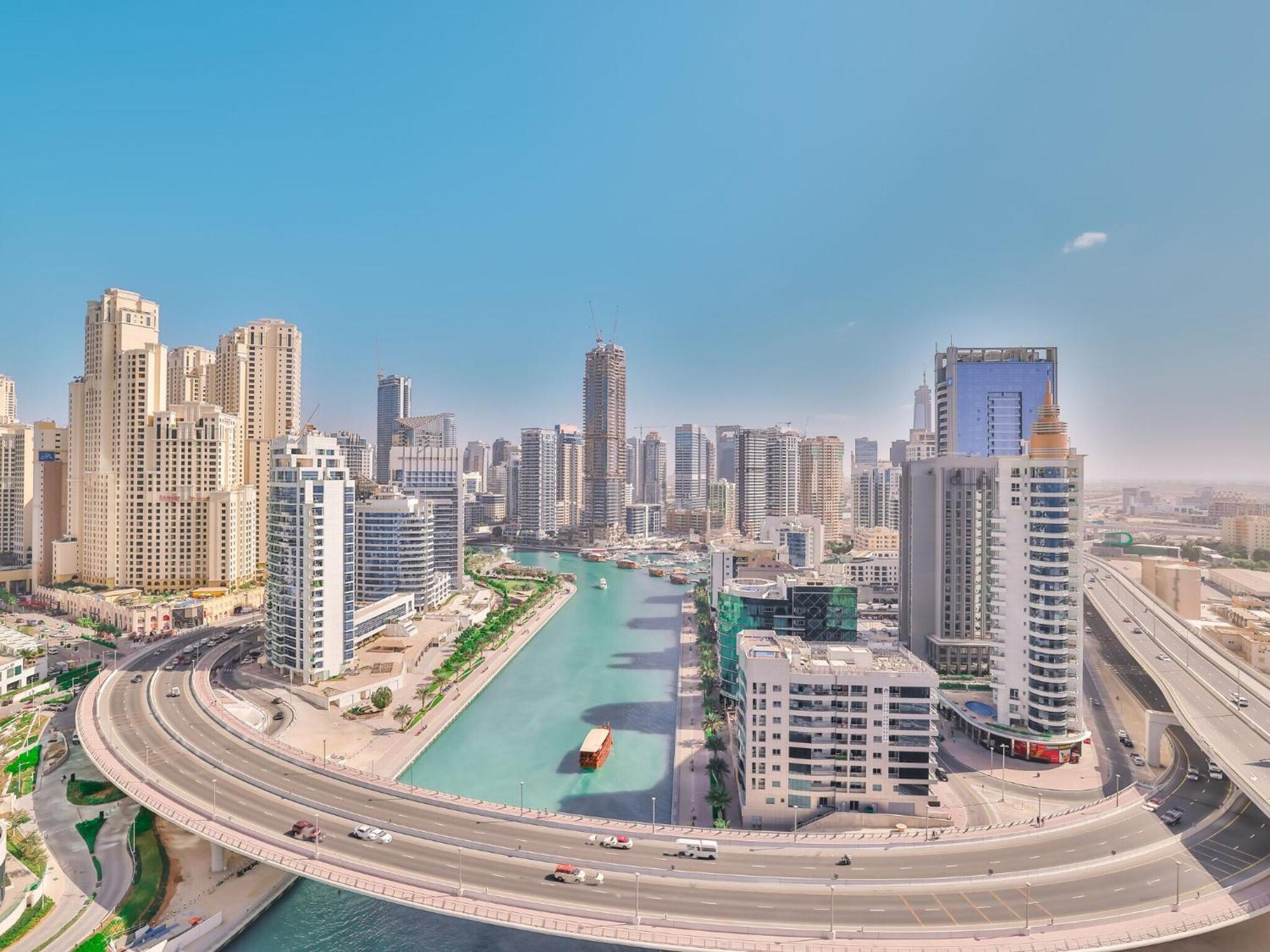 Luxurious Apartments Dubai Marina Views Pool Gym By Sojo Stay Extérieur photo