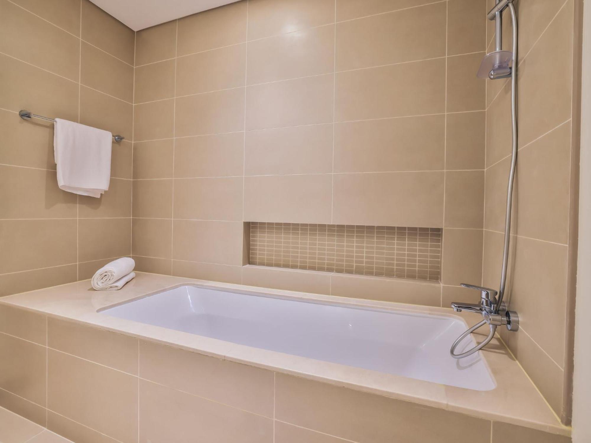Luxurious Apartments Dubai Marina Views Pool Gym By Sojo Stay Extérieur photo